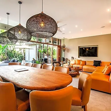 Villa Na In Canggu With 6 Bedrooms And 6.5 Bathrooms