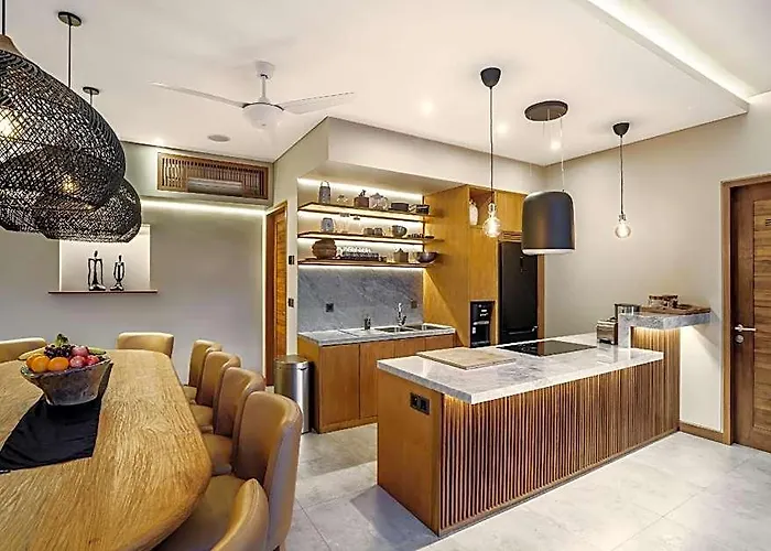 Na In Canggu With 6 Bedrooms And 6.5 Bathrooms バリ島