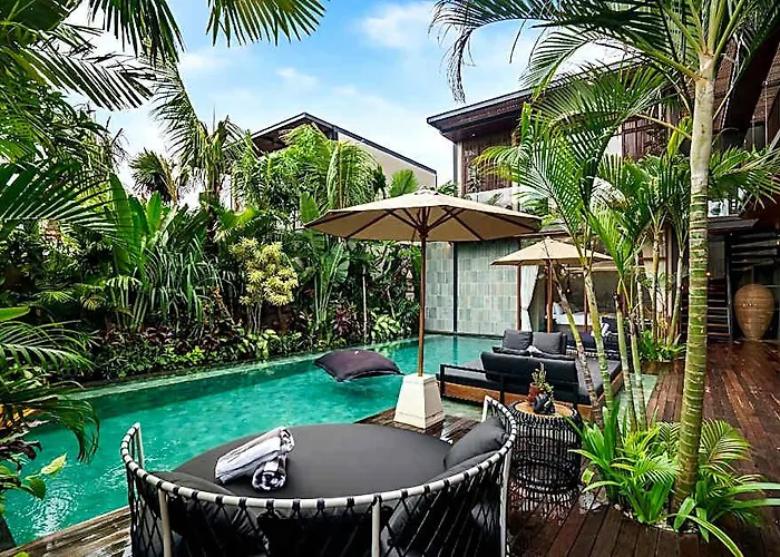 Na In Canggu With 6 Bedrooms And 6.5 Bathrooms ホテル