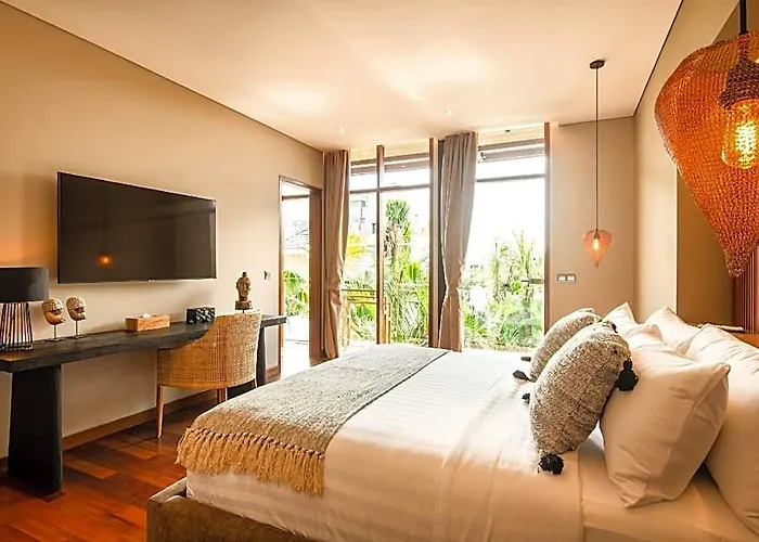 Na In Canggu With 6 Bedrooms And 6.5 Bathrooms ホテル