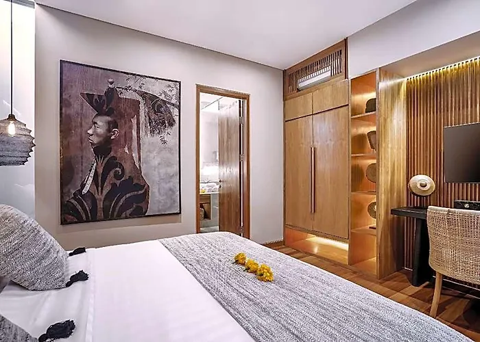 Na In Canggu With 6 Bedrooms And 6.5 Bathrooms ホテル *
