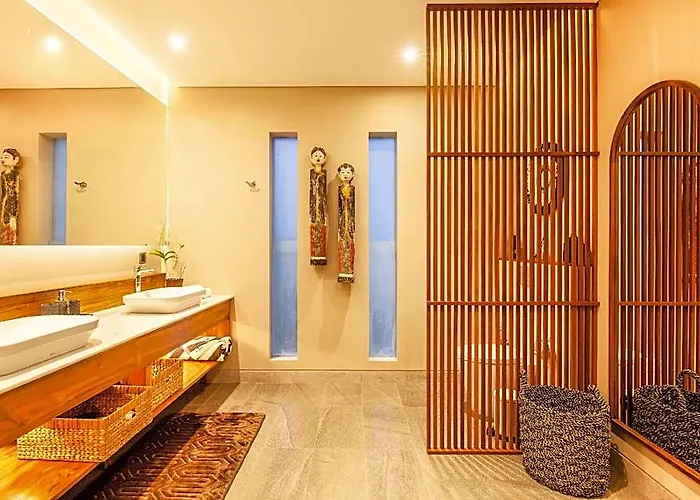 Na In Canggu With 6 Bedrooms And 6.5 Bathrooms ホテル *