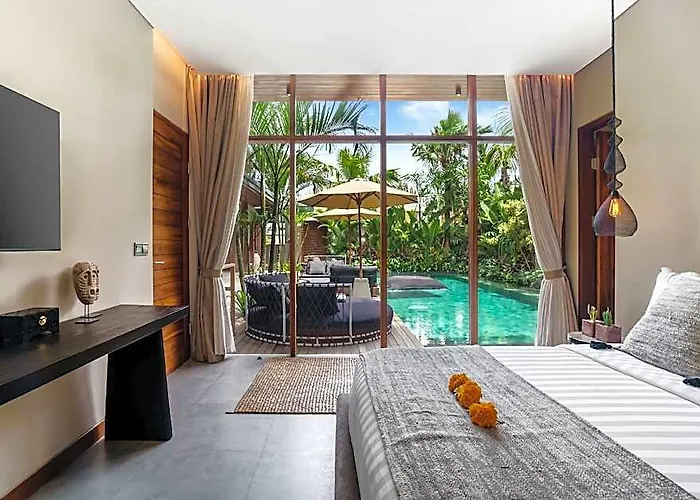 Na In Canggu With 6 Bedrooms And 6.5 Bathrooms ホテル *
