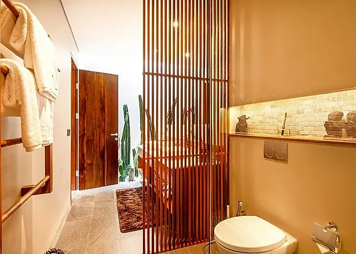 ホテル Na In Canggu With 6 Bedrooms And 6.5 Bathrooms バリ島